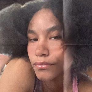 Meet your Posher, 𝐾𝑒𝑛𝑦𝑎𝑎♡︎.